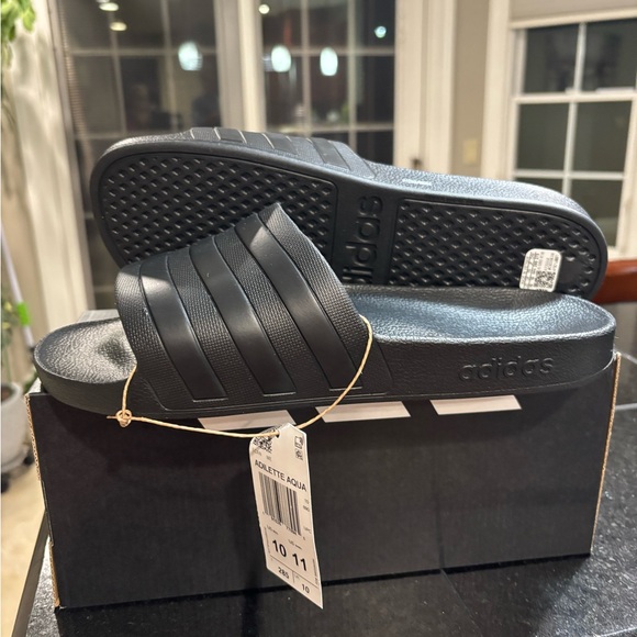 Adidas Adilette Aqua Black Sandals - Picture 2 of 4